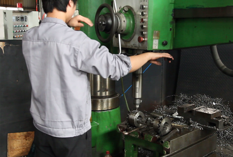 �����@��